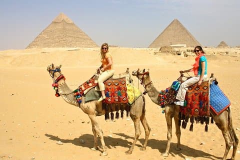 Privétour Gizeh piramides, sfinx, lunch, kameel en binnen 3e piramide