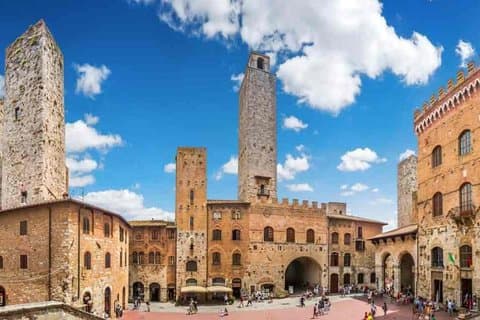 Tour de medio día a la bodega Chianti con San Gimignano