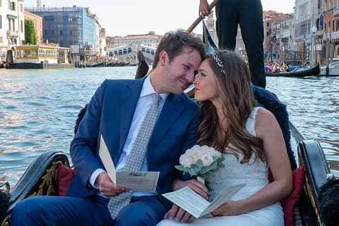 Celebrate Love: Forny dine løfter på en romantisk Gondola ride
