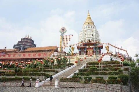 Private Half-Day Penang Hill and Kek Lok Si Temple Tour