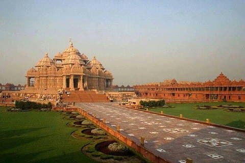Halvdags stadsrundtur i New Delhi besök Akshardham Temple