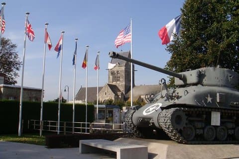 Normandy American D-Day Experience (da Estação Bayeux)