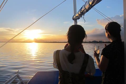 Crucero al atardecer