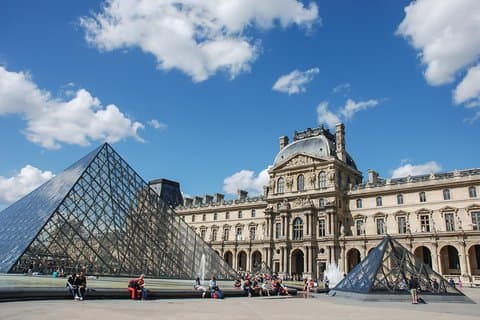 Guided Tour of the Louvre Museum with Seine River Cruise Ticket