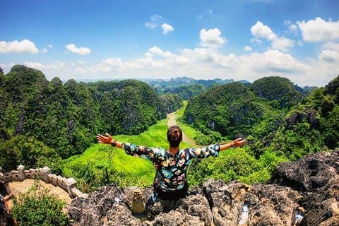 Bai Dinh - Trang An - Mua Cave Small Group Tour - Limousine Bus