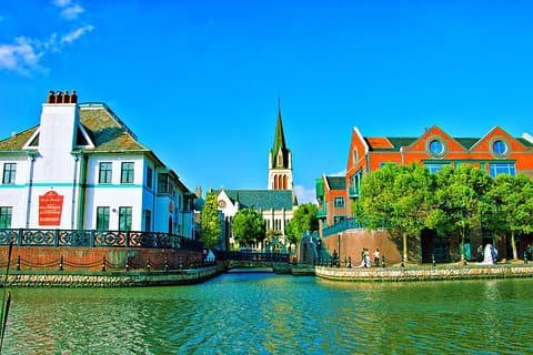 Private Transfer between Shanghai Thames Town and City Hotels