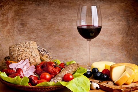 6 Stunden private Stadtrundfahrt durch Budapest Mit Winetasting und Donau-Abendkreuzfahrt