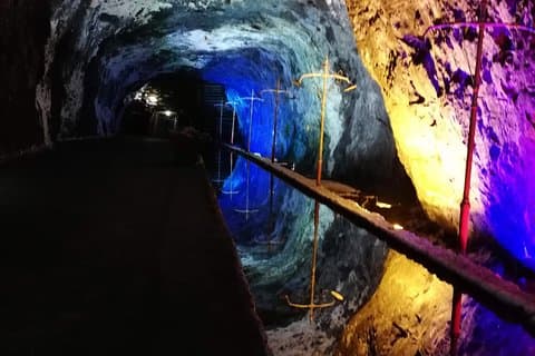 Private Salt Cathedral och Nemocón Salt Mines + In & ut Transfer + (8 timmar)