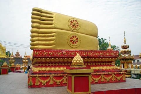 Les sites à voir absolument du privé Vientiane et le parc Buddha