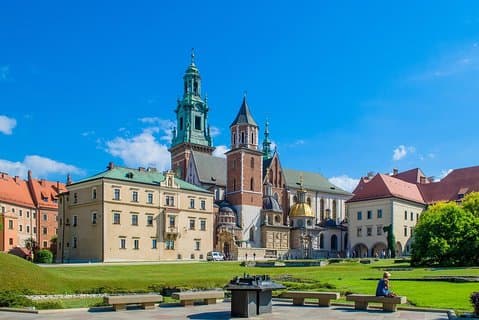 Privat overføring fra Budapest til Krakow med 2 timer for sightseeing