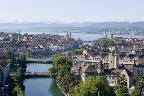Tour por la ciudad de Zúrich con audiocomentario