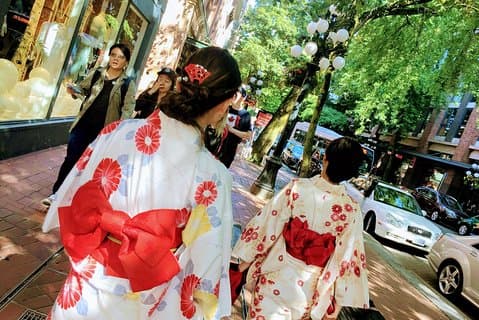 Exclusive private Yukata dressing workshop