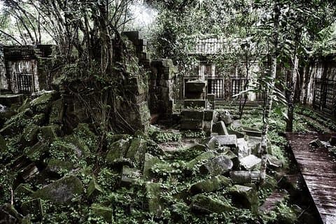 3-Days Private Tour Discovery Angkor Wat , Beng Mealea and Floating Village