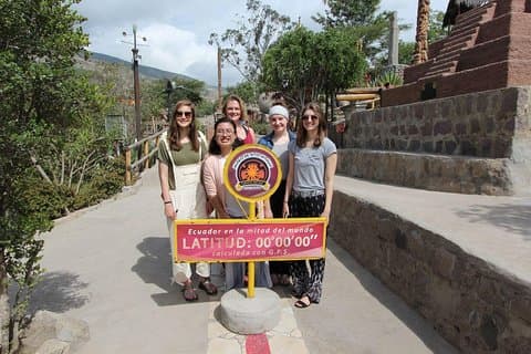 Privat tur Mitad del Mundo og Pululahuas kratervandring
