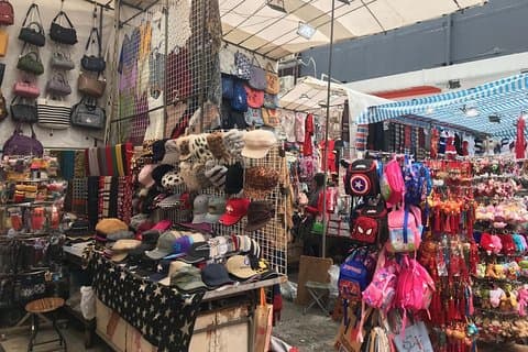 Excursão privada de dia personalizada ao mercado com um guia local em Guangzhou