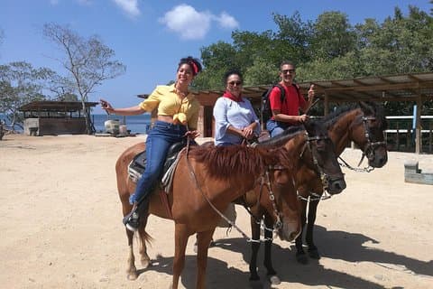 Roatan Horseback Riding & West Bay Beach