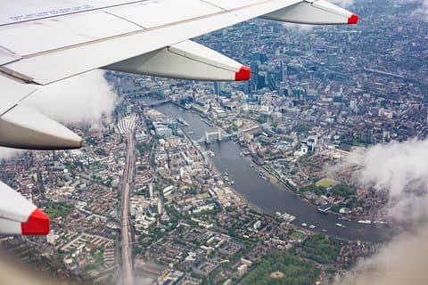 Privat transfer fra London - lufthavn til lufthavn - Heathrow / Gatwick