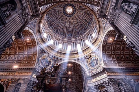 Basilique Saint-Pierre: visite audio guidée sur votre téléphone (sans billet)