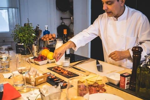 Aprenda a arte das tapas espanholas com um chef local em Barcelona