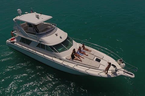 Alugue um iate ou barco privado para 4 horas de Playa Mujeres - SR55H4