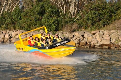 Akaroa Shore Excursion: Christchurch City Tour and Jet Boating