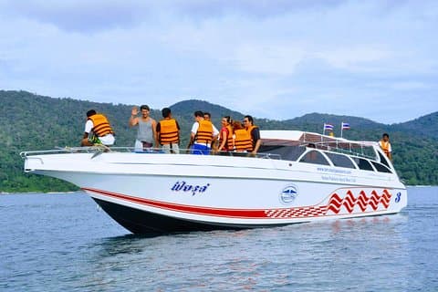 Phuket naar Langkawi door Satun Pakbara Speed Boat and Ferry