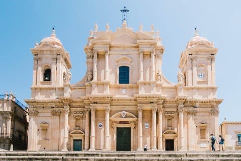 Tour af Siracusa, Ortigia, og Noto fra Taormina.