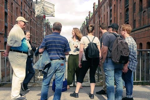 Recorrido privado: Recorrido a pie por Speicherstadt y HafenCity en Hamburgo