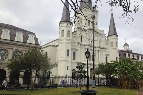 Pub Crawl: New Orleans Drunk History Ghost Tour with EMF Meter