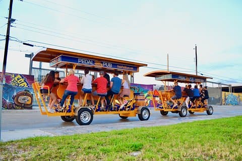 Miami Pedal Pub: Wynwood Arts District Party Bike Pub Crawl (em inglês)