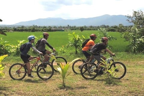 Chiang Dao och Mae Taeng Valley cykeltur