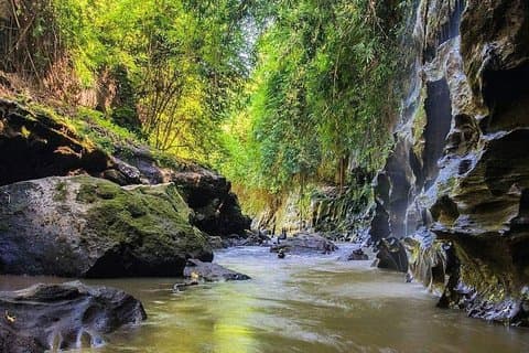 Canyon nascosto Beji Guwang e rafting