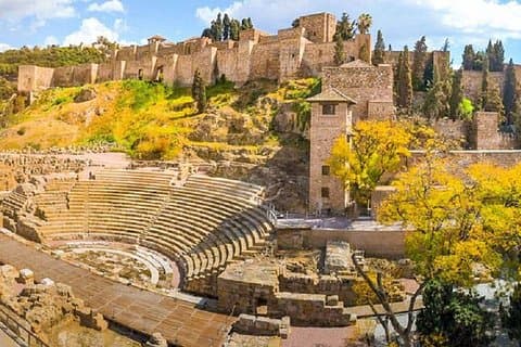 Privat Malaga: Hotell i nærheten av Alcazaba, Museum, Market, Cathedral & Picasso