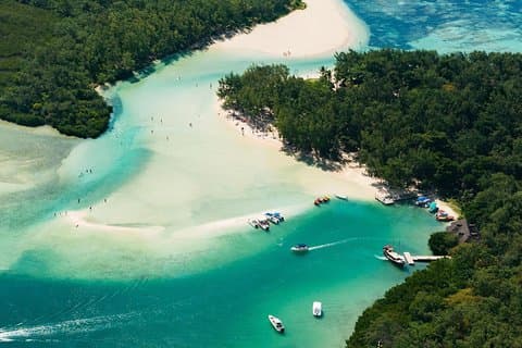 TAXI ONLY to DOLPHIN OR ILE AUX CERFS PARADISE ISLAND MAURITIUS