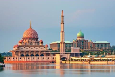 Budsjett tur: heldags Putrajaya, Batu Caves og Kuala Lumpur City