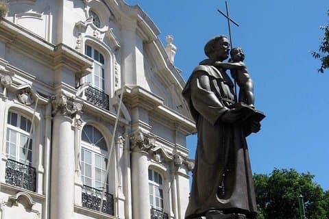 Tour histórico privado de medio día por Lisboa
