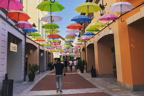 Tour privado de compras en Beijing con la experiencia del tren bala desde Tianjin
