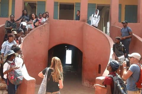 Tour dell'isola di Goree e della città di Dakar di un'intera giornata (minimo 2 partecipanti)