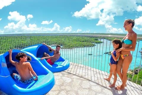All inclusive access to Xelha! Open Bar and Buffet with breakfast