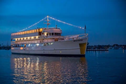 City Cruises Newport Beach: Orange County Premier Dinner Cruise