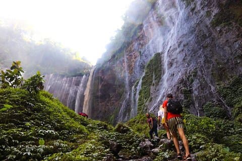 1 giorno - Cascata di Tumpak Sewu e trekking nella grotta di Goa Tetes