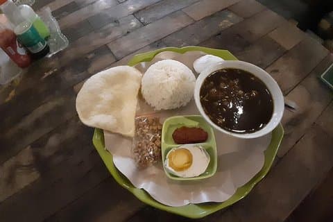Visite gastronomique nocturne de Prawirotaman