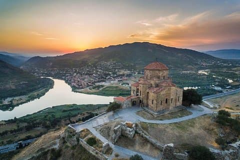 Vier historische Orte: Mtskheta-Gori-Uplistsikhe-Jvari-Kloster - Private Tour