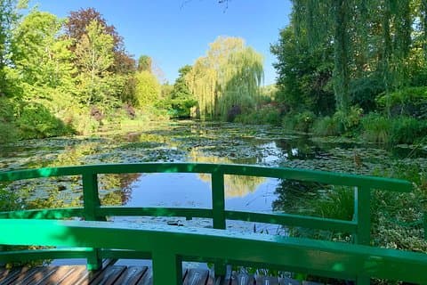 Paris & Giverny an einem Tag mit Mittagessen und VIP-Hin- und Rückfahrt