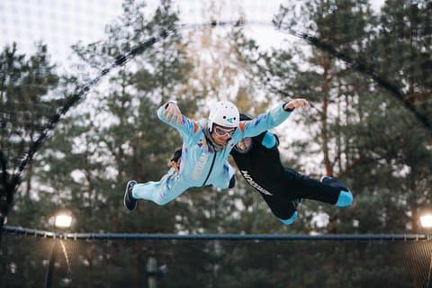 Vertical wind tunnel flight
