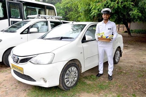 Delhi to Agra Luxury Private Transfer