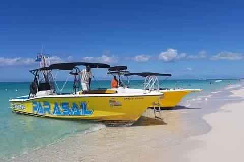 Capt Marvin Watersports / Parasail - Privat turné