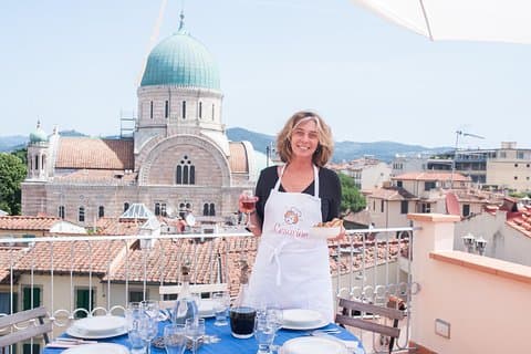Typisk spise- og madlavningsdemo i Local's Home i Firenze