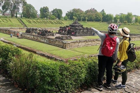 Yogyakarta-fietstocht naar de Sambisari-tempel en de Kedulan-tempel