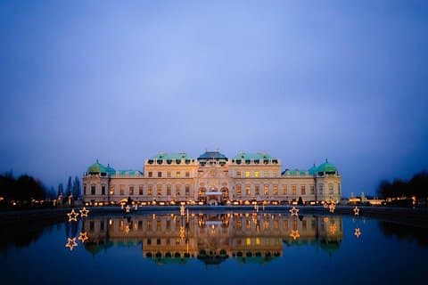 PRIVATE TOUR: Von Prag ins atemberaubende Wien mit lokalem Reiseführer